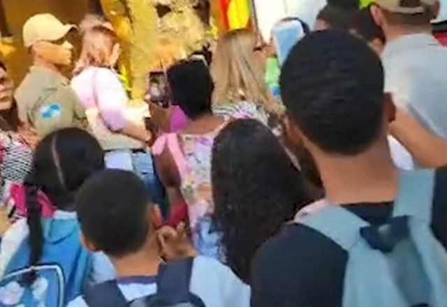Imagem da noticia RJ: Professora é presa em flagrante por racismo contra aluna