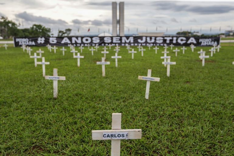Imagem da noticia Esplanada dos Ministérios amanhece com 272 cruzes para lembrar as vítimas de Brumadinho