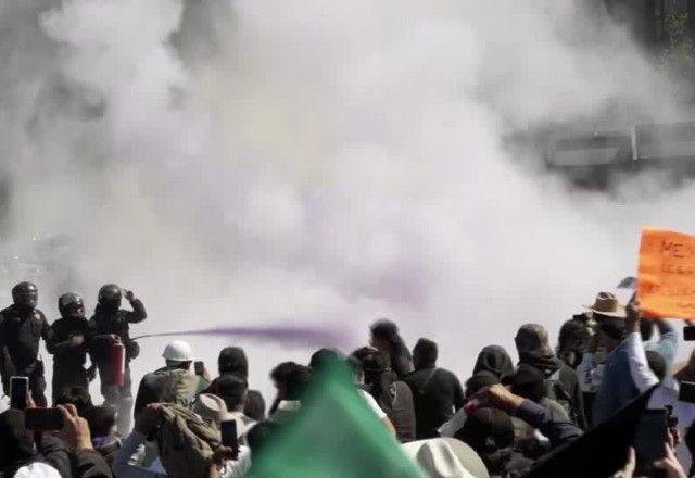Imagem da noticia Protesto da geração Z contra violência e corrupção termina em confronto na Cidade do México