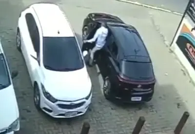 Polícia prende integrantes de quadrilha que usava bloqueador de sinal para furtar carros no RS Polícia prende integrantes de quadrilha que usava bloqueador de sinal para furtar carros no RS