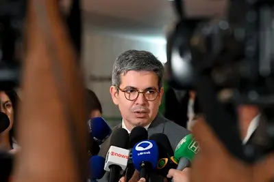 Líder do Governo cogita judicializar PL da Dosimetria caso Congresso derrube veto de Lula Líder do Governo cogita judicializar PL da Dosimetria caso Congresso derrube veto de Lula