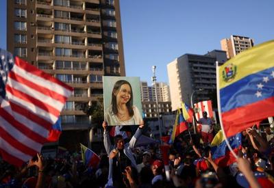 María Corina Machado promete voltar à Venezuela e quer eleições María Corina Machado promete voltar à Venezuela e quer eleições