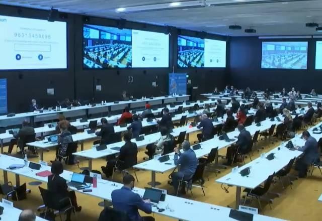 Imagem da noticia Sessão especial da OMS discute resposta à disseminação da Ômicron