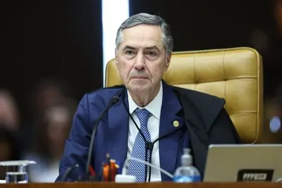 Barroso passa mal no STF e é internado em Brasília Barroso passa mal no STF e é internado em Brasília