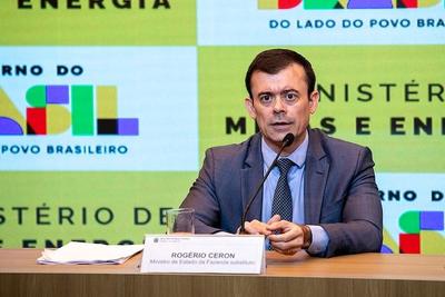 Mais da metade das dívidas do Desenrola 2.0 estão sendo pagas à vista, diz Ceron Mais da metade das dívidas do Desenrola 2.0 estão sendo pagas à vista, diz Ceron
