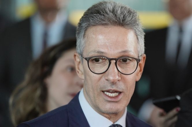 Imagem da noticia Zema diz que candidatura de Flávio Bolsonaro é democrática e ajuda a “somar forças” para 2026