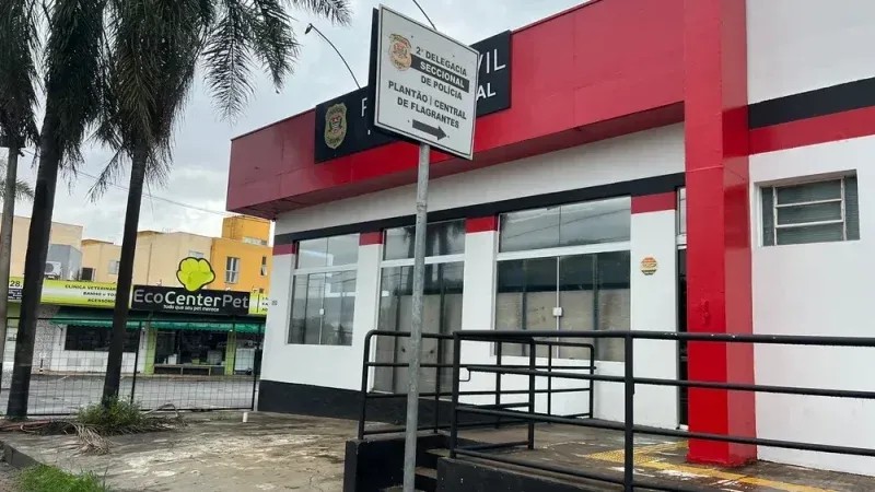 Imagem da noticia Vítima reage e esfaqueia assaltante durante roubo a farmácia em Campinas (SP)