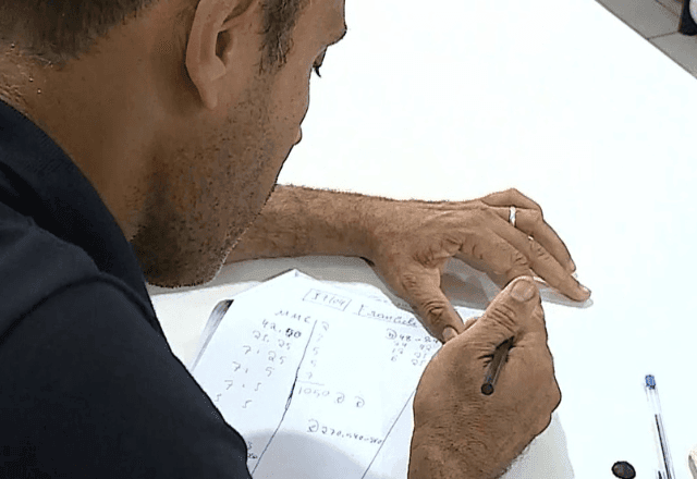 Imagem da noticia Operários voltam a estudar e sonham com diploma dentro do canteiro de obras