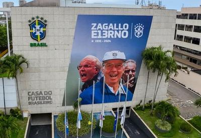 Corpo de Zagallo é velado na sede da CBF, no Rio, e público se despede do tetracampeão