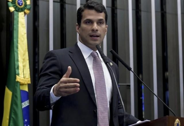 Imagem da noticia Justiça arquiva inquérito contra senador Irajá Silvestre por suposto estupro