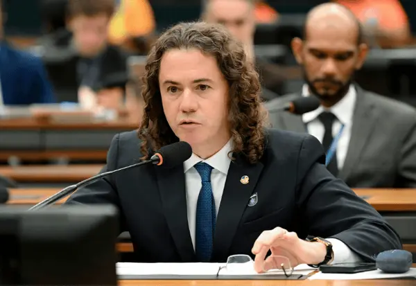 Imagem da notícia: Senador pedirá vista e tramitação da dosimetria pode ficar para 2026