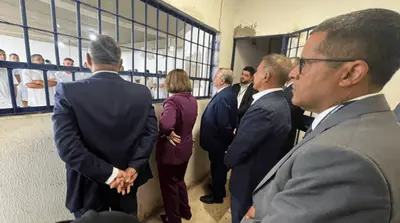 Relatório de senadores diz que Bolsonaro corre “risco iminente de morte” se cumprir pena na Papuda Relatório de senadores diz que Bolsonaro corre “risco iminente de morte” se cumprir pena na Papuda