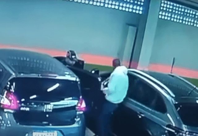 Imagem da noticia Polícia prende suspeitos de sequestrar mulher em estacionamento de supermercado em SP