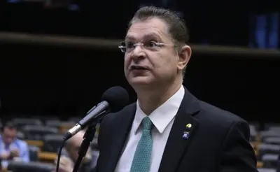 Sóstenes justifica custo de filme sobre Bolsonaro com pesquisa em IA: "está abaixo da média" Sóstenes justifica custo de filme sobre Bolsonaro com pesquisa em IA: "está abaixo da média"