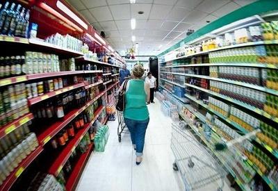 Supermercados brasileiros registram queda de 15% nos estoques em janeiro