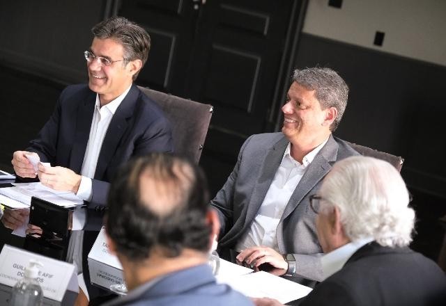 Imagem da noticia Tarcísio de Freitas anuncia 105 nomes para transição do governo de SP