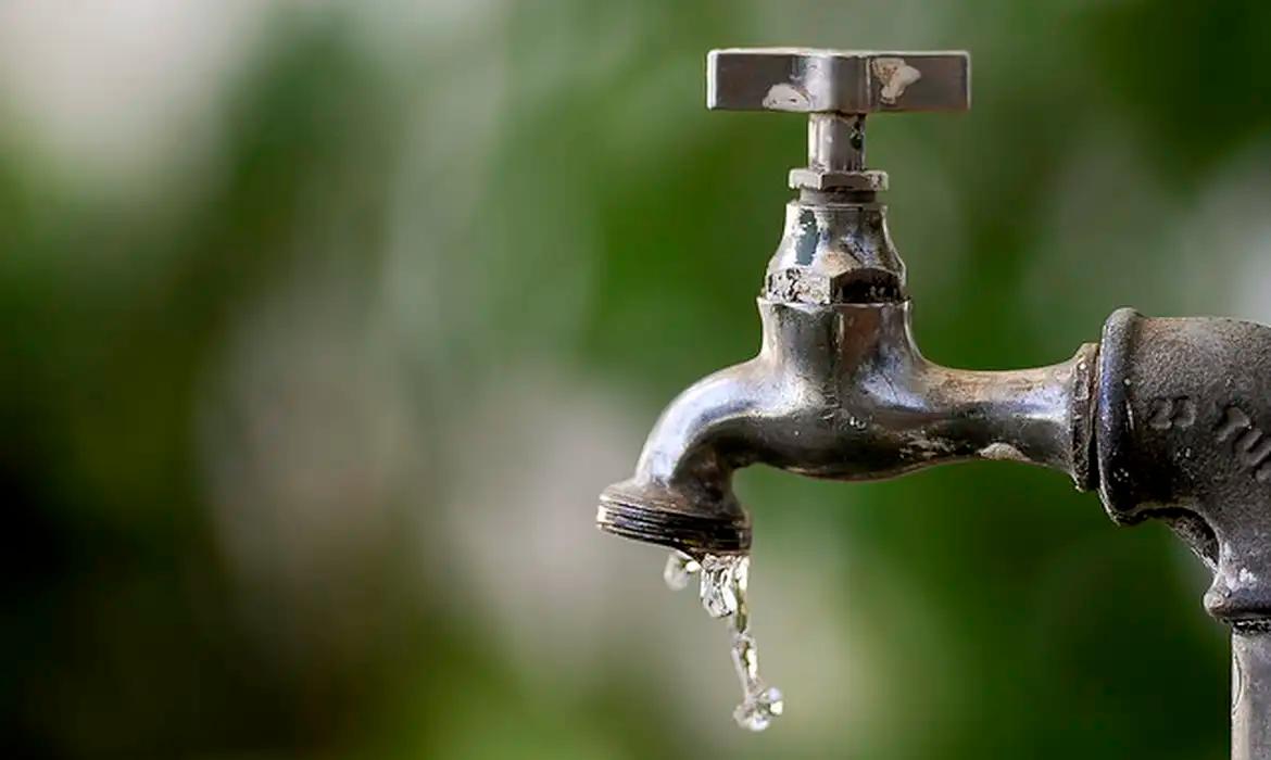 Senado aprova tarifa social de água e esgoto para famílias de baixa renda