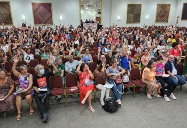 Imagem da noticia Professores de Belo Horizonte decidem manter greve mesmo após decisão judicial
