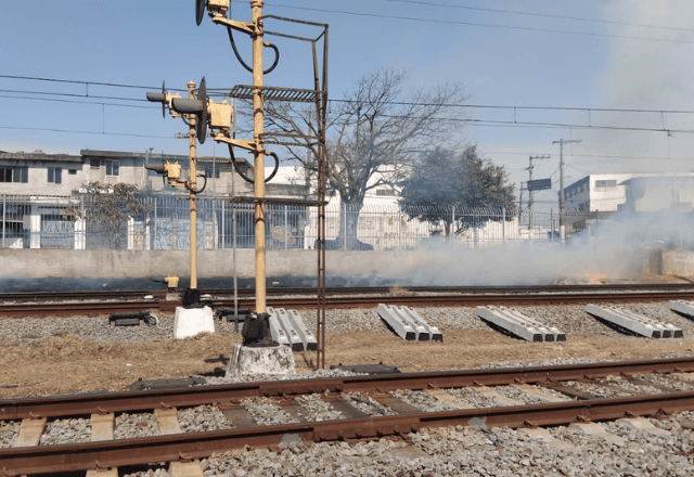 Imagem da noticia Linha 12-Safira tem circulação de trens afetada por incêndio em caixa de sinalização