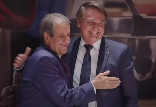 Imagem da noticia Presidente do PL tenta convencer Bolsonaro de voltar a interagir com militantes