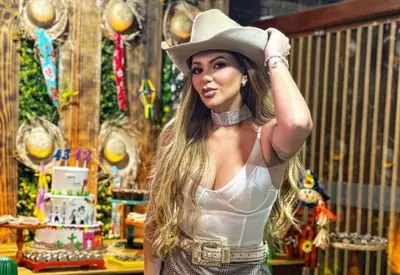 Cantora Vanessa Rios, ex-Capim com Mel, morre aos 42 anos Cantora Vanessa Rios, ex-Capim com Mel, morre aos 42 anos