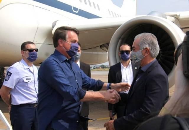 Imagem da noticia Bolsonaro entrega títulos de propriedade rural no MS