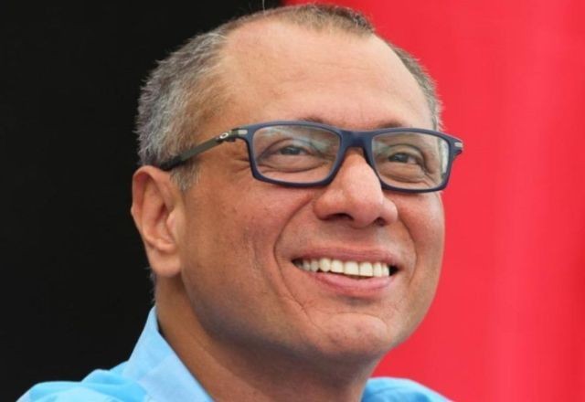 Imagem da noticia Preso em embaixada, ex-vice-presidente é levado para prisão de segurança máxima no Equador