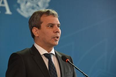 Lula oficializa Wellington César Lima como novo ministro da Justiça Lula oficializa Wellington César Lima como novo ministro da Justiça