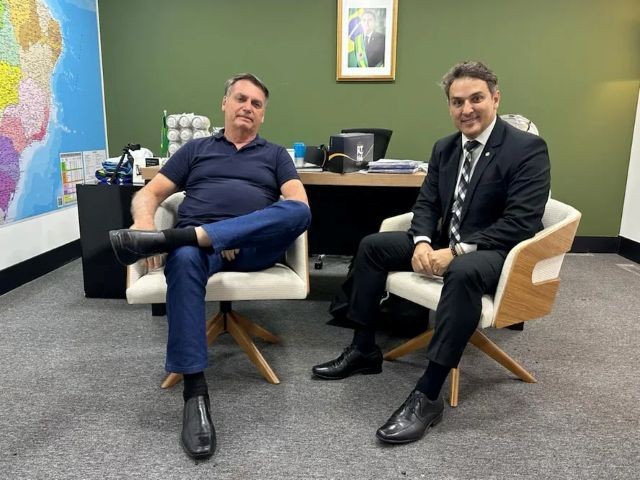 Imagem da noticia Oposição divulga nota de repúdio após denúncia da PGR contra Bolsonaro