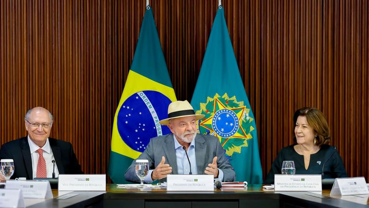 Alckmin (PSB), Lula (PT) e Belchior em reunião ministerial sobre El Niño | Divulgação/Ricardo Stuckert/PR