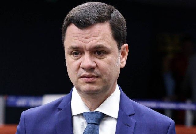 Moraes manda destruir armas de Torres e PMs do 8 de Janeiro