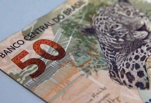 Auxílio Brasil é destinado às famílias com renda per capita de até R$ 100 ou R$ 200 | Agência Brasil