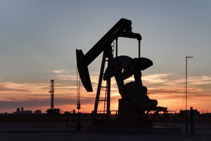 Petróleo bate US$ 111 e mercado teme crise