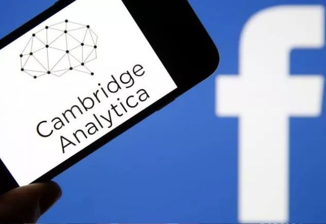 Cambridge Analytica coletaram dados sem autorização das pessoas e os usaram para traçar perfis psicológicos dos usuários e enviesar as publicações exibidas | Divulgação