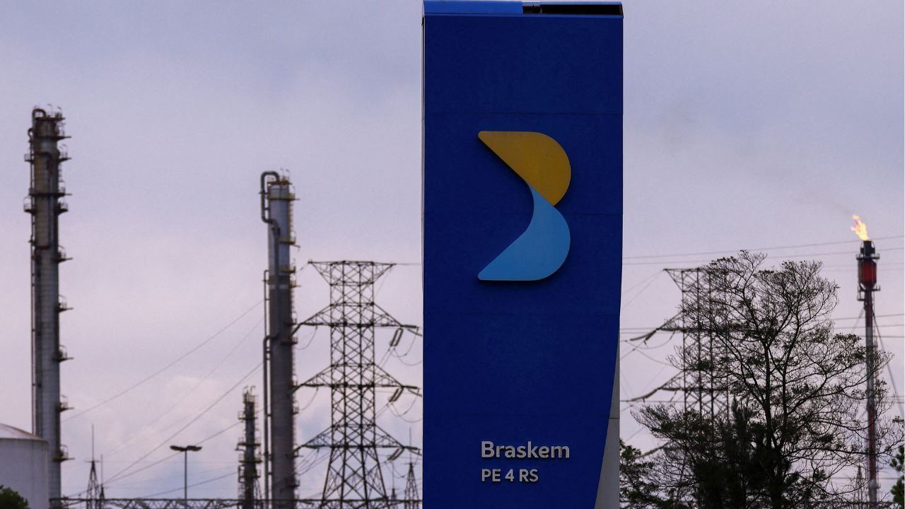 Logo da Braskem no complexo de Triunfo, em 15 de dezembro de 2025. REUTERS/Diego Vara