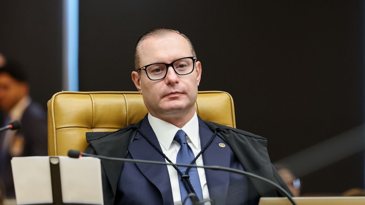 Ministros do TSE fazem reunião e descartam anular eleição Ministros do TSE fazem reunião e descartam anular eleição