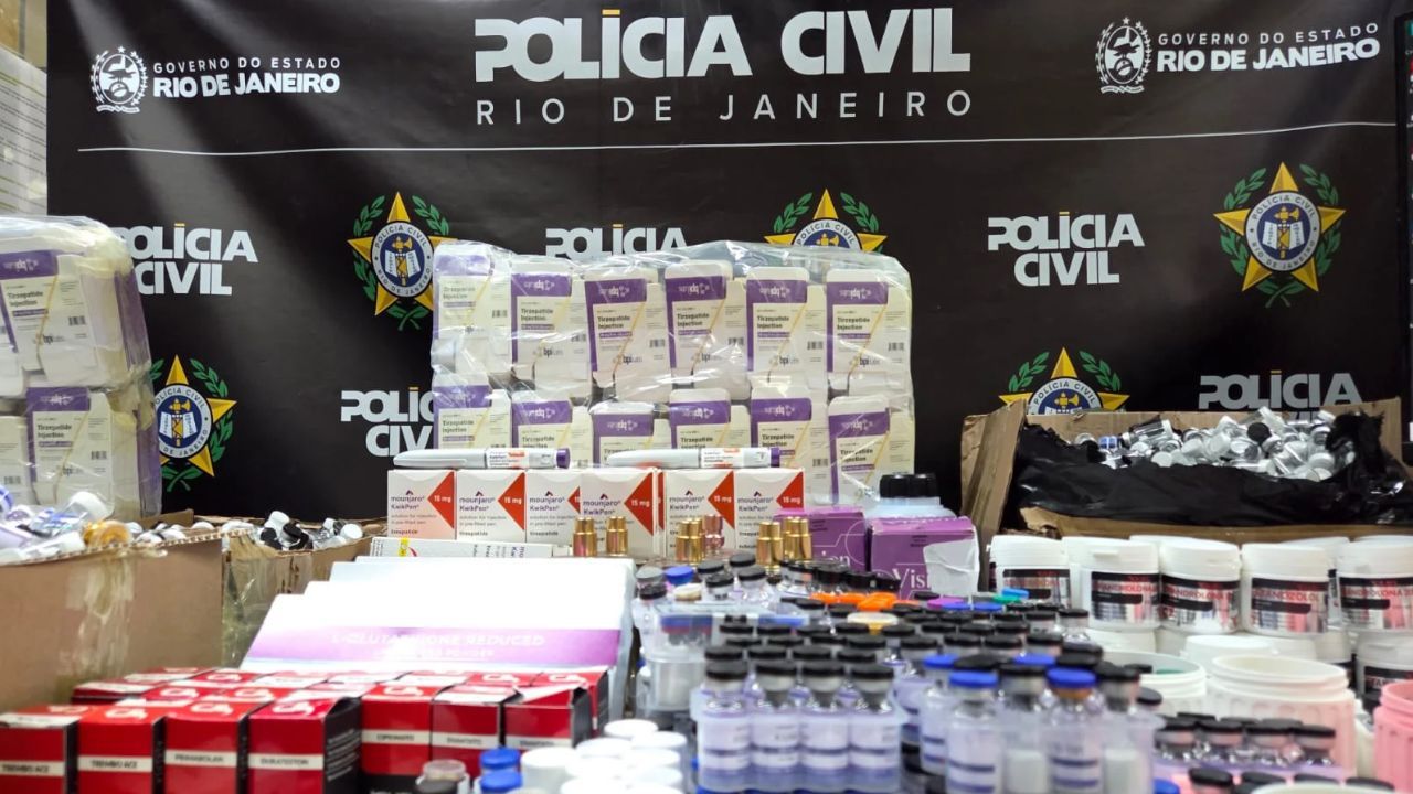 Polícia prende homem com R$ 2 milhões em emagrecedores no RJ