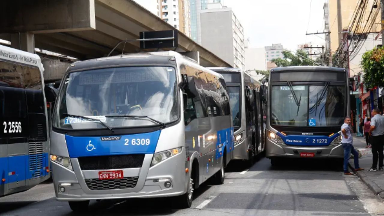 Governo conta com prefeitos para aprovar PEC do passe livre