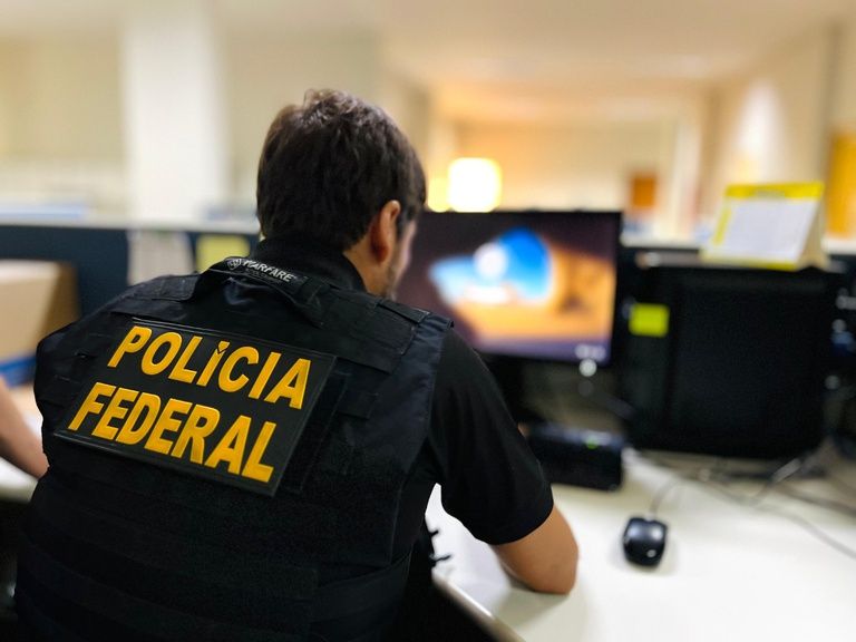 Ferramentas usadas em investigações, como a israelense Cellebrite, são capazes de contornar sistemas de proteção do aparelho e recuperar conteúdos | Divulgação/PF
