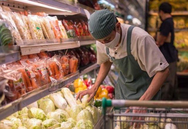 Hoje, cerca de 25% dos alimentos consumidos mundialmente vêm do trigo, que está 20% mais caro em relação ao ano passado | Feri Latief/ILO