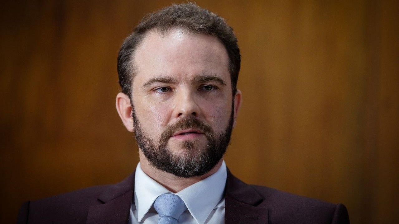 Durigan: governo prepara lei para endurecer meta fiscal