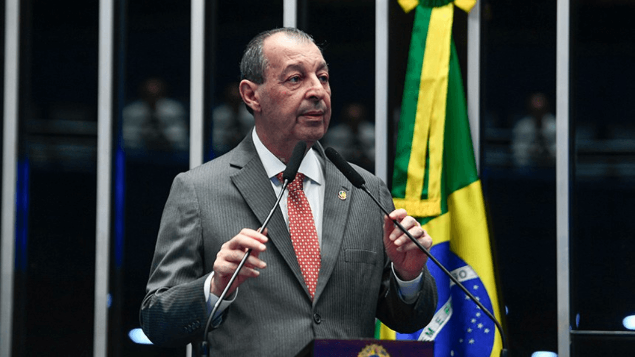 Omar Aziz (PSD) é eleito governador do Amazonas Omar Aziz (PSD) é eleito governador do Amazonas