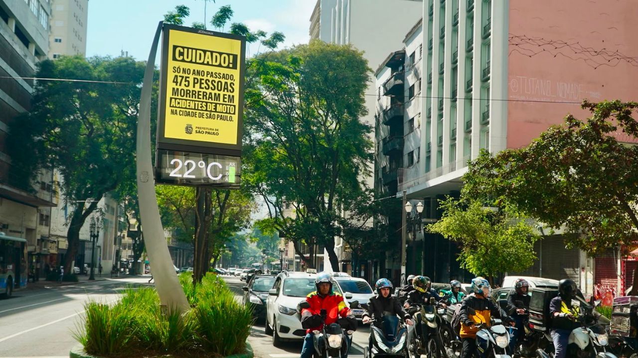 Prefeitura de SP instala alertas sobre mortes de moto após decisão sobre Uber Moto. | Reprodução/Prefeitura de SP