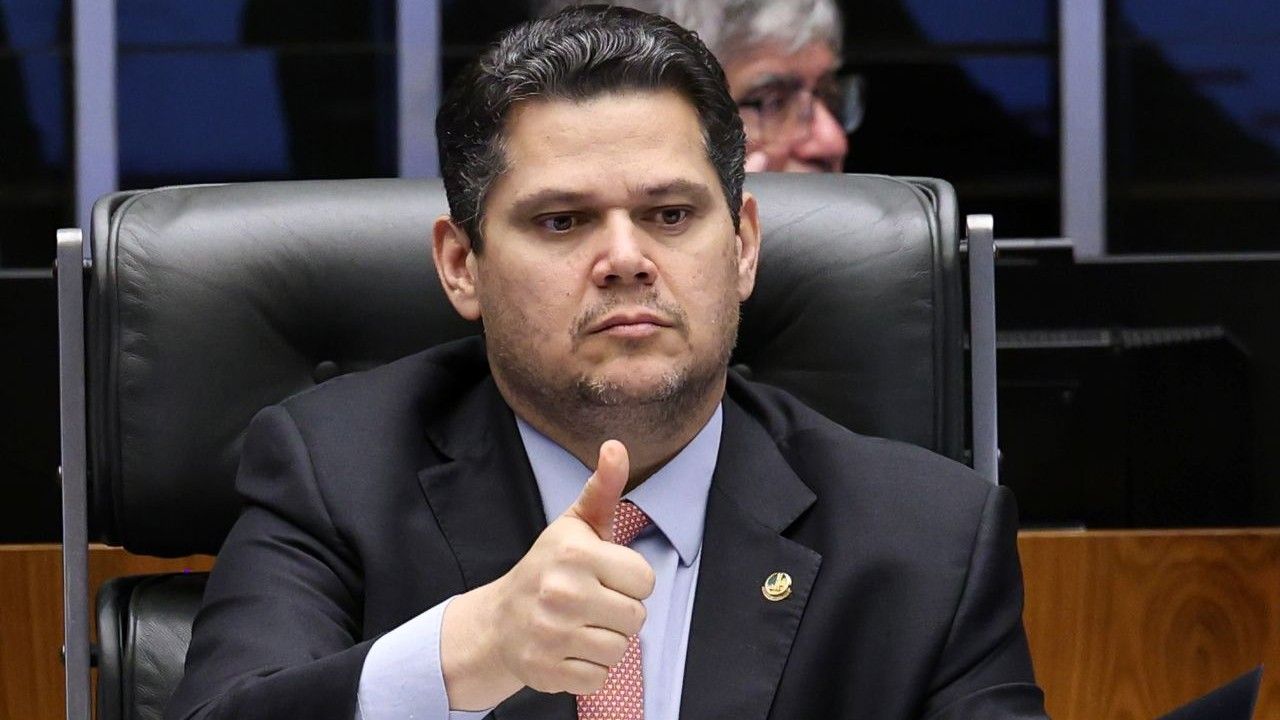 Davi Alcolumbre se fortalece e pode emplacar Pacheco no STF Davi Alcolumbre se fortalece e pode emplacar Pacheco no STF