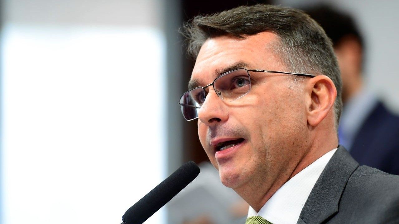 Flávio busca revanche na maioridade penal após fim da 6x1
