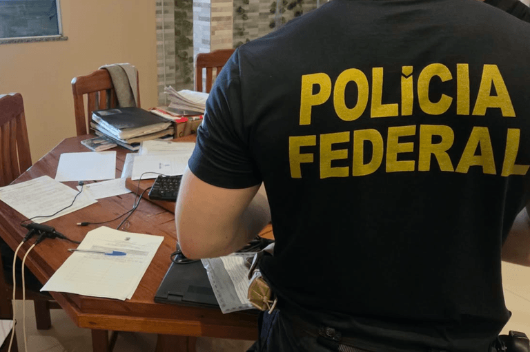 Suspeitos inseriam dados falsos em sistemas governamentais para fraudar a concessão do Seguro Defeso | Divulgação/PF