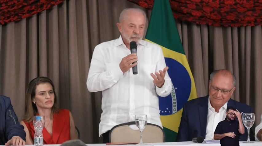 Lula quer explorar medo de perder benefícios contra Flávio 