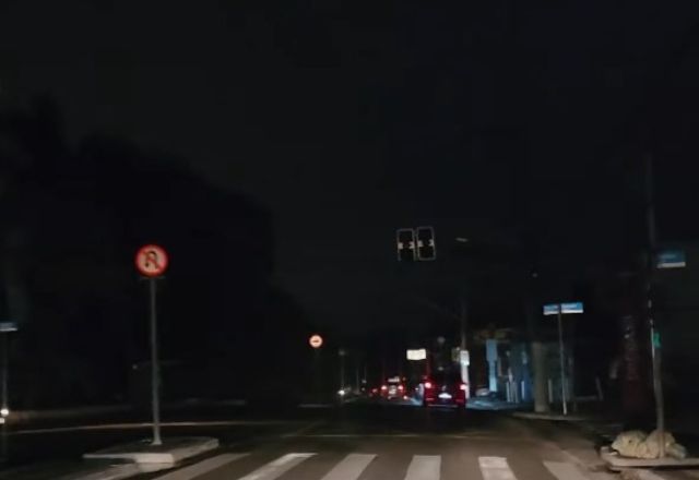 Áreas da capital paulista e região metropolitana ficam sem luz | SBT