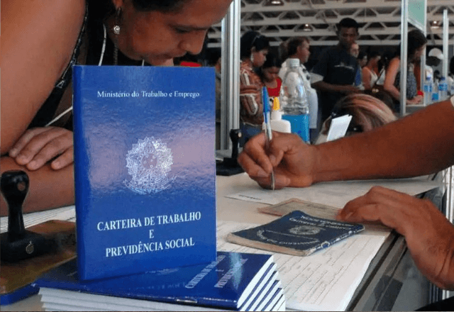 São 73,9% do país empregado com carteira assinada no setor privado | Reprodução Agência Brasil/Marcello Casal Jr