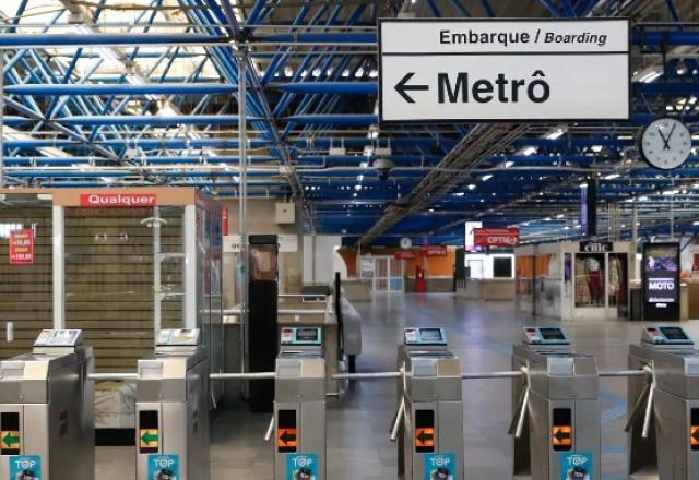 Manutenção causa lentidão na Linha 3-Vermelha do Metrô de SP